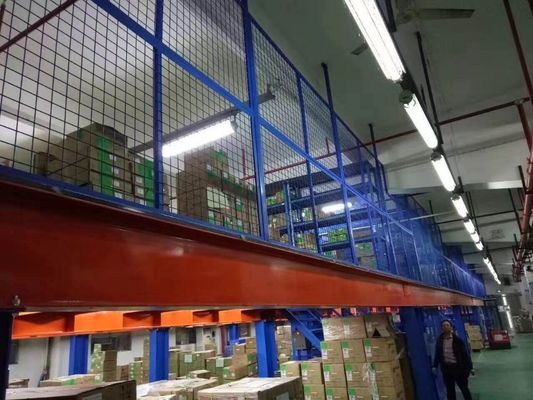 Промышленные мезанинные полы с многоуровневыми подставками для поддонов