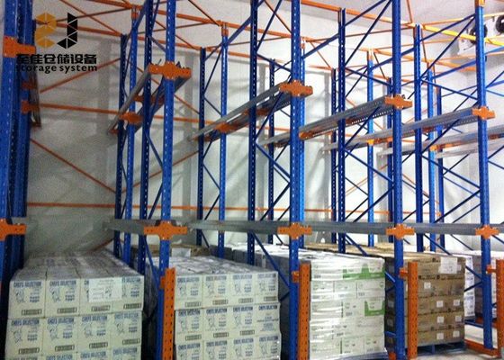 Системы полисов для напитков для промышленности Покрытие порошковым покрытием Узкий коридор Палетные стойки